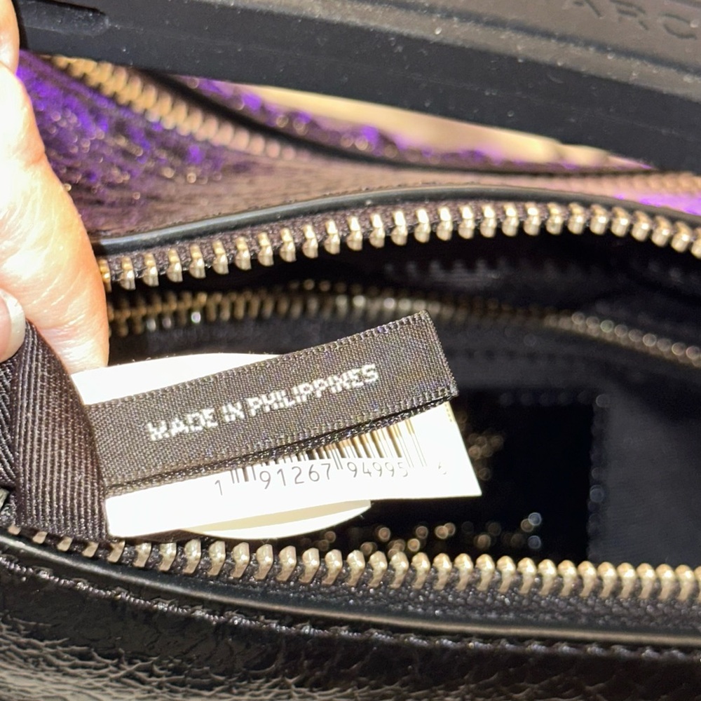 Marc Jacobs Soft Box 23 Black Leather Handbag w/2 STRAPS, 1 leather, 1 logo - Picture 8 of 13